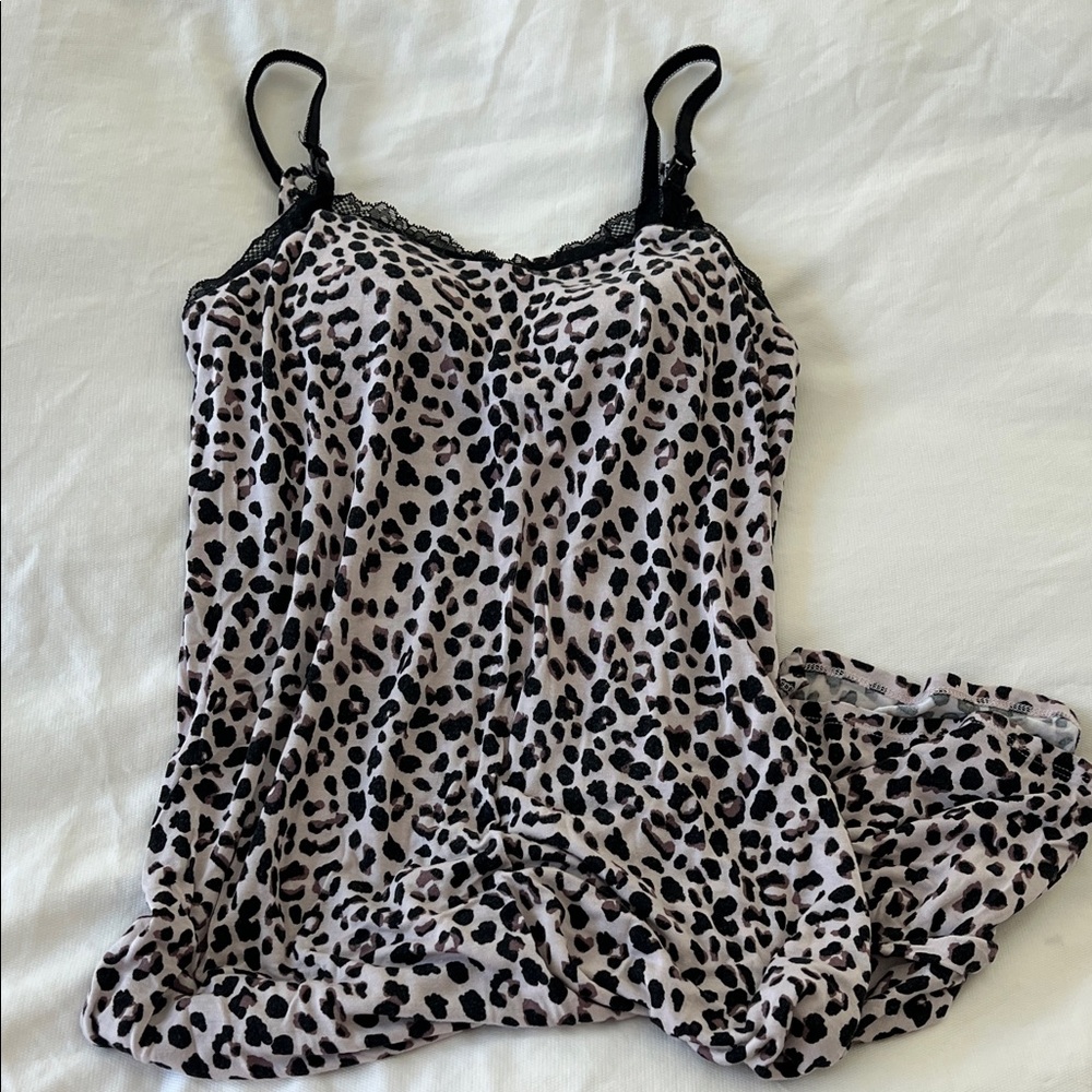 Jessica Simpson Leopard Print Nursing Nightgown Size Small